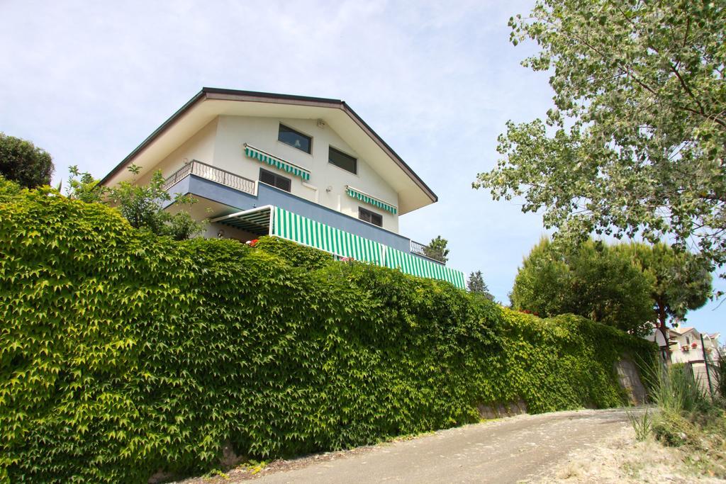 因卡塔逊住宿加早餐旅馆 Montesilvano Marina 外观 照片